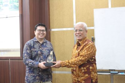 Benchmarking UIN Syarif Hidayatullah Jakarta